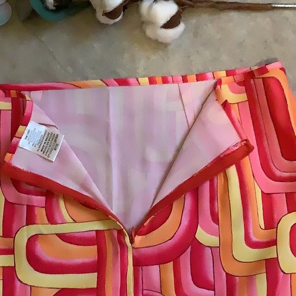 FUN FUN FUN skirt Size 9/10 - Picture 5 of 6